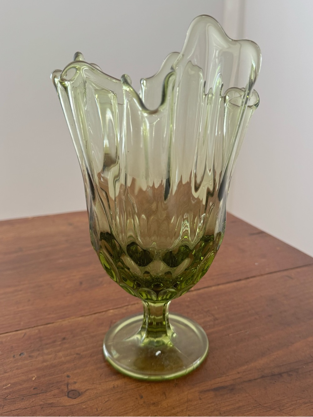 Fenton Avocado Green Thumbprint Handkerchief Ruffled Pedestal Vase Vintage